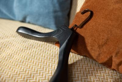 Men's jacket hanger